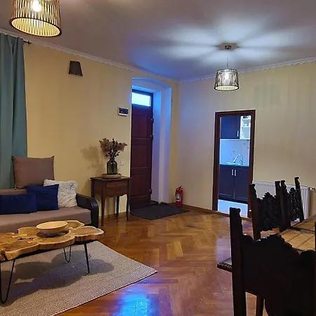 Schei Апартаменты Брашов